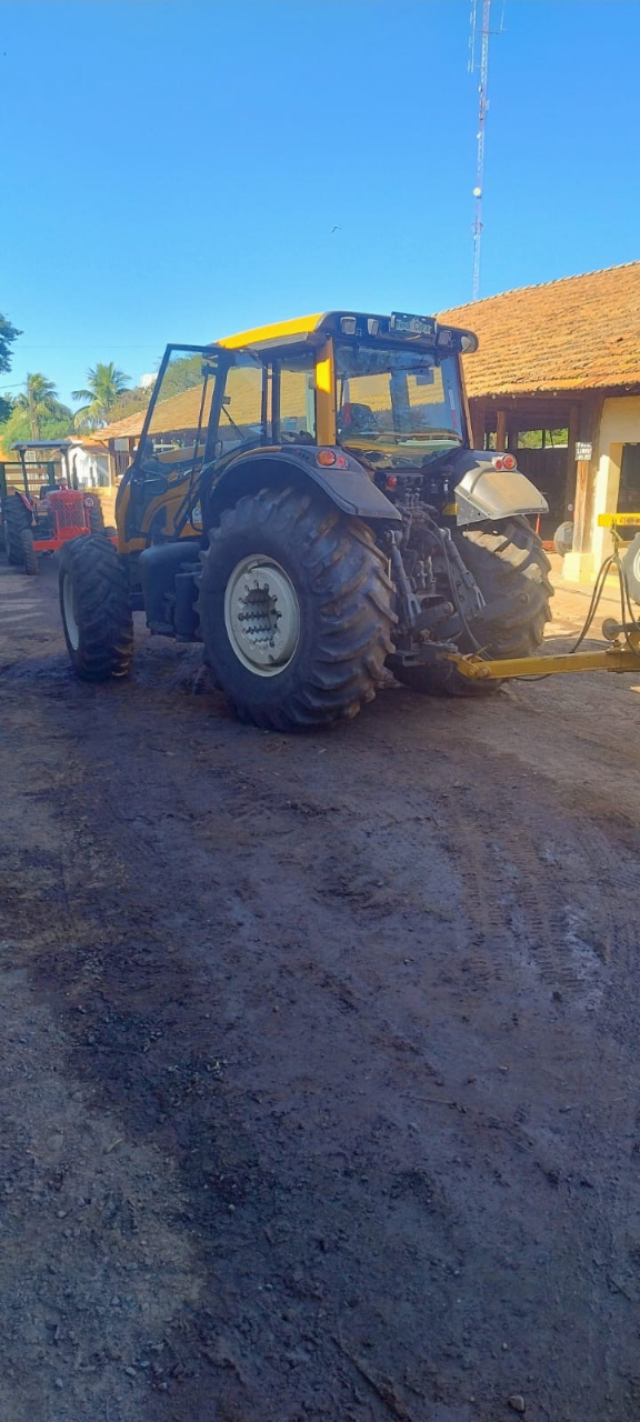 Trator Valtra bh 194 ano 2019 Semi novo único dono  Proto para trabalhar  Oportunidade de negócios  Valor 375 mil - Foto 5