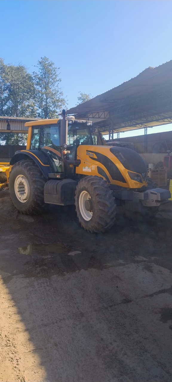 Trator Valtra bh 194 ano 2019 Semi novo único dono  Proto para trabalhar  Oportunidade de negócios  Valor 375 mil - Foto 8